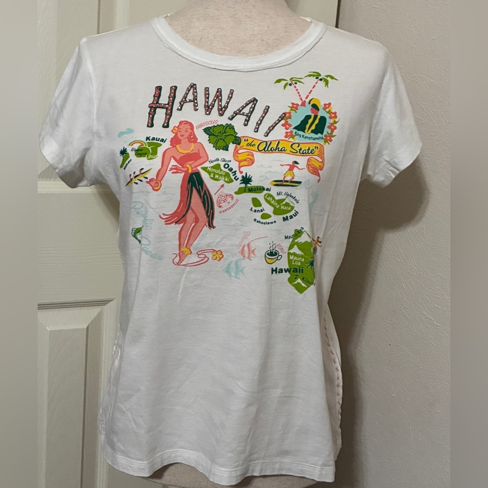 Catstudio Hawaii T-Shirt Size Medium 100% organic cotton Feminine Charming Bling